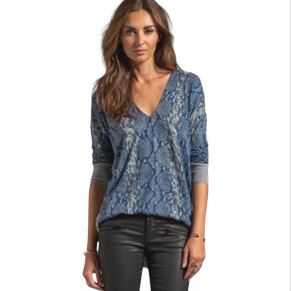 Rebecca Taylor Lightweight Viscose Wool Blend Blue Gray Python Print Sweater - Picture 1 of 6